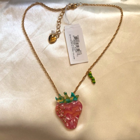 Betsey Johnson Gold Tone Enchanted Garden Strawberry Pendant Necklace NWT - Picture 10 of 12